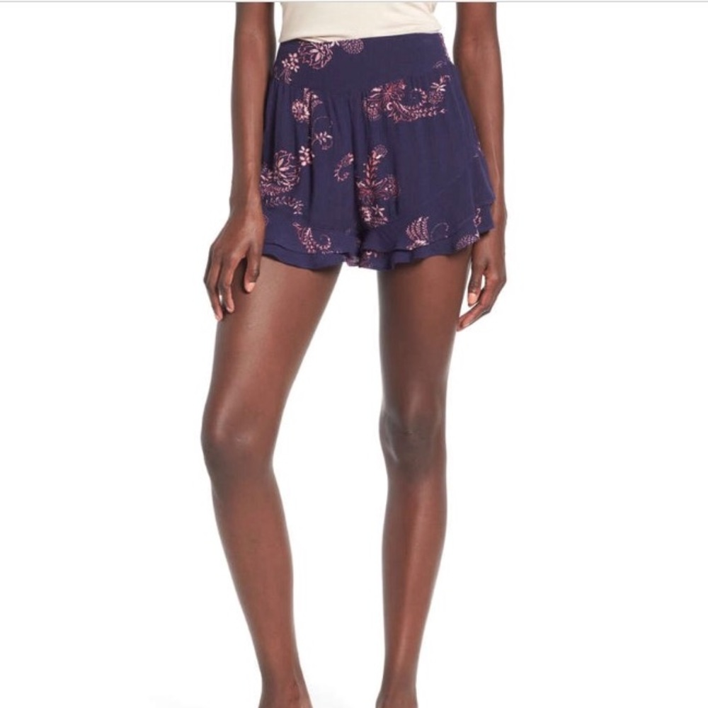 🚨NWT Sun And Shadow Ruffle Shorts🚨 - Picture 5 of 7